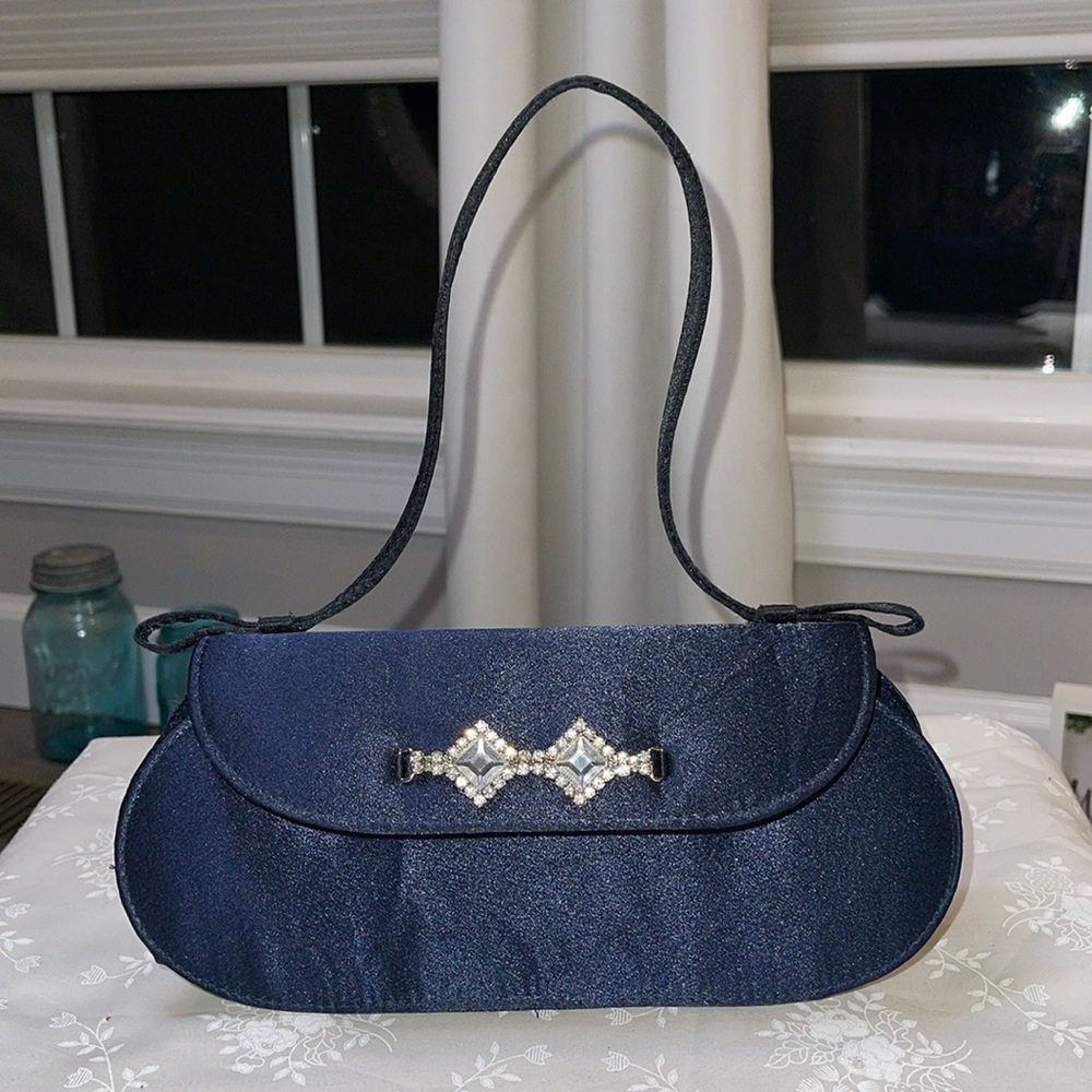 Michael Shannon OasisNavy Blue Vintage Satin Purse rare find. Never used.